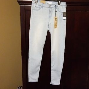 Celebrity Pink infinite stretch jeggings 11/30